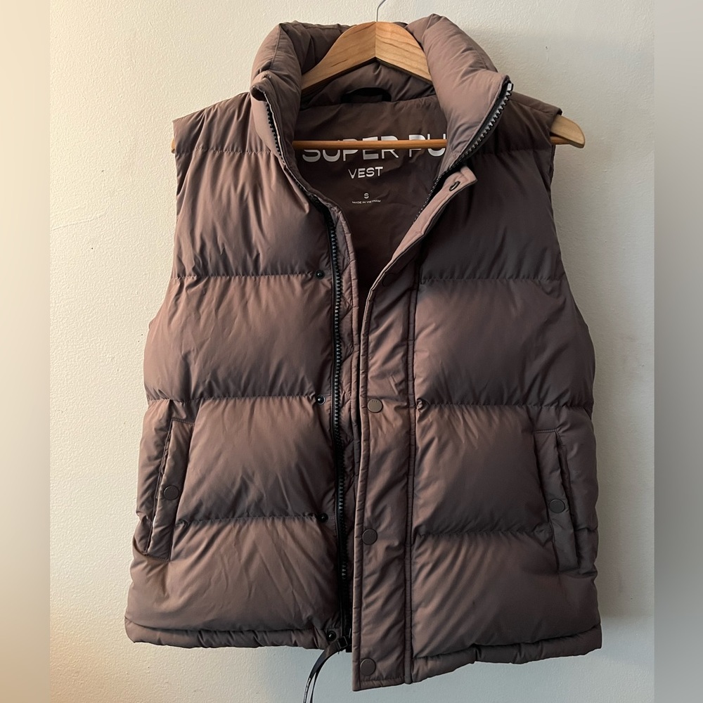 SUPERPUFF VEST, MAUVE TAUPE WITH DETACHABLE HOOD